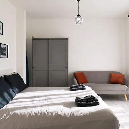 Saxony House شقة فيربانيا